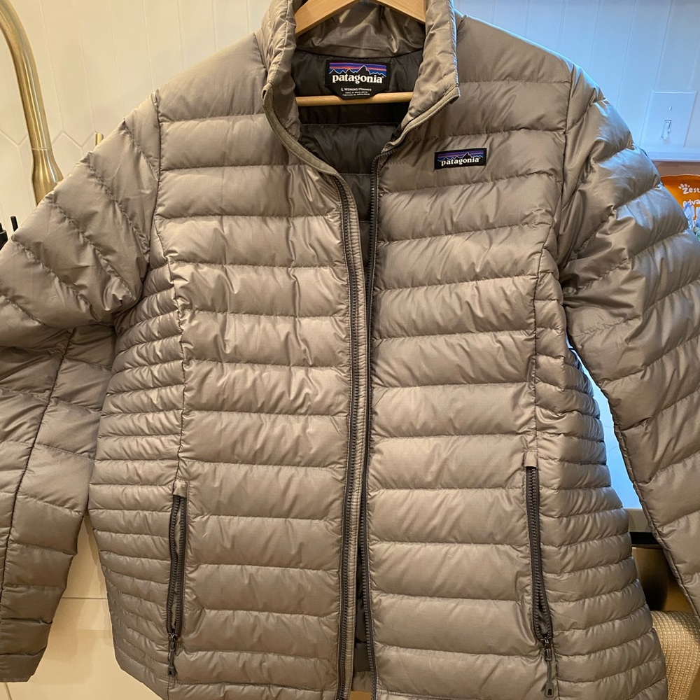 Womens Patagonia puffer jacket L